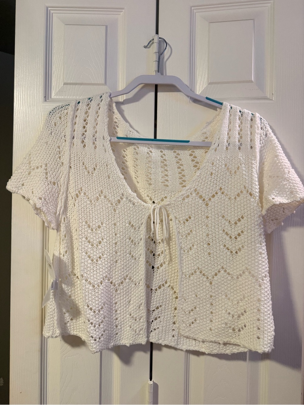 Alter'd State- White Crochet Tie-Front Women's Size Large! Never worn!